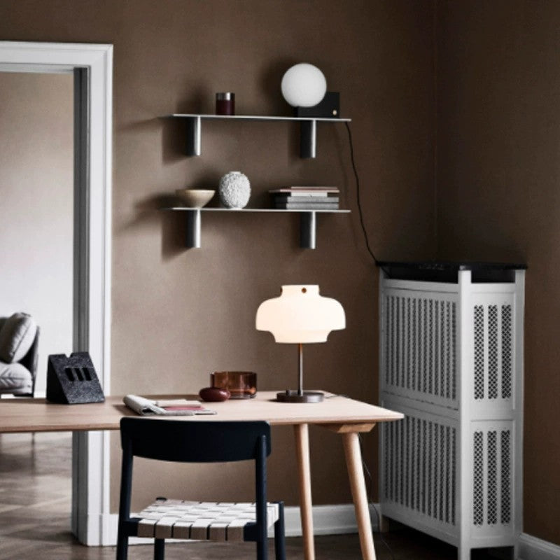 Moderne minimalistische Tischlampe