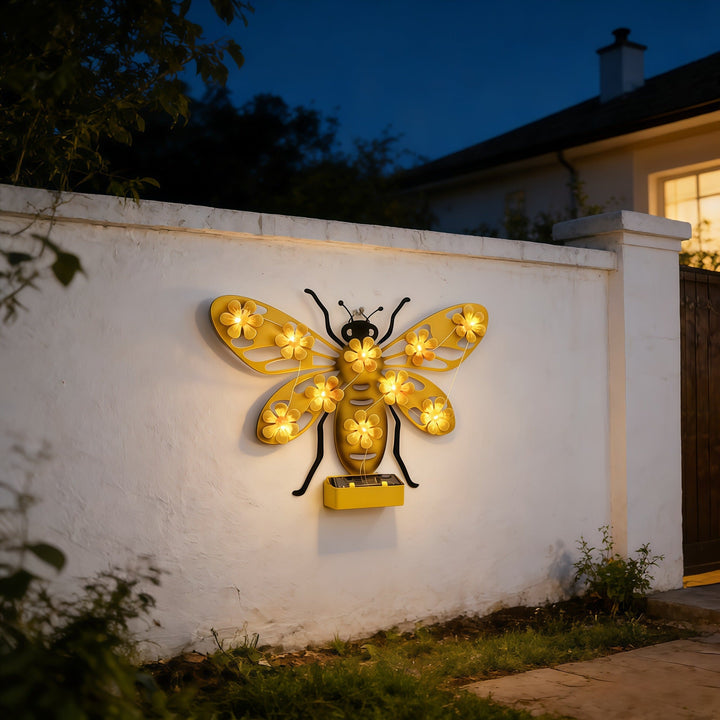 Dekorative Solar LED Bienen Wandskulptur mit Blumen-Lichterkette und Metallhalterung