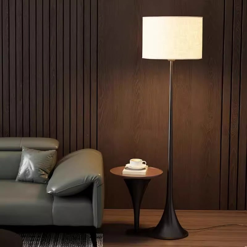 Moderne elegante Stehlampe