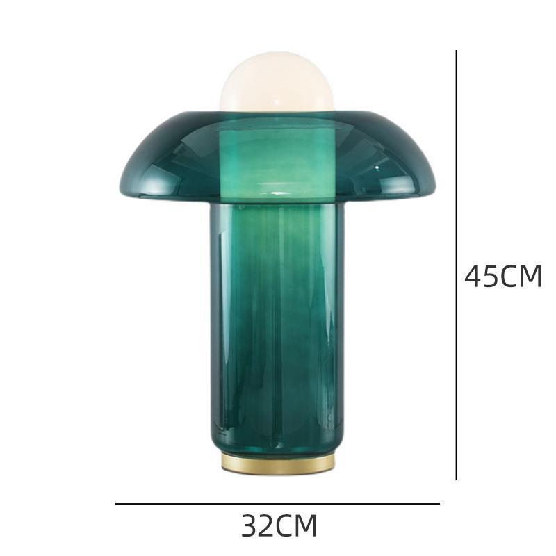 Moderne Tischlampe mit elegantem Glasschirm