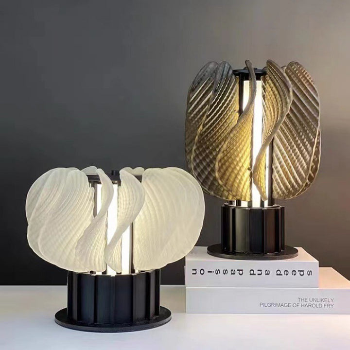 Dekorative Tischlampe mit modernem Design