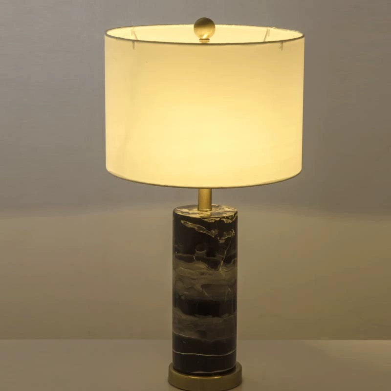 Marmor Basis Tischlampe mit elegantem Stoffschirm