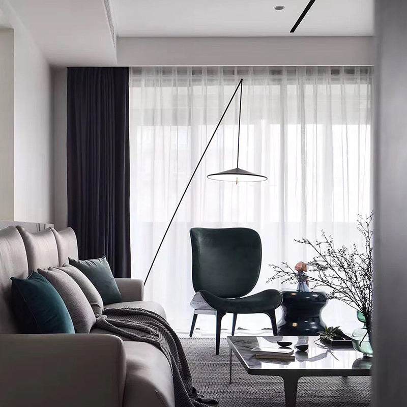 Bogen Fußlampe mit elegantem Design