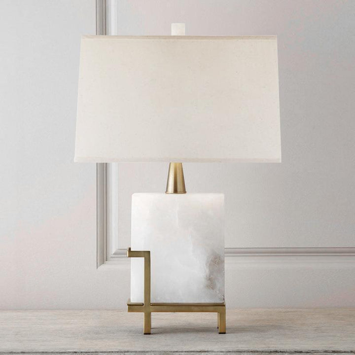Luxuriöse Alabaster Tischlampe mit Messingbasis