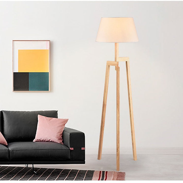 Moderne Holz-Treppe Stehlampe