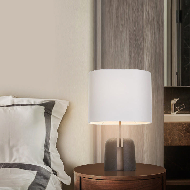 Chic Moderne Tischlampe mit einzigartigem Basidesign