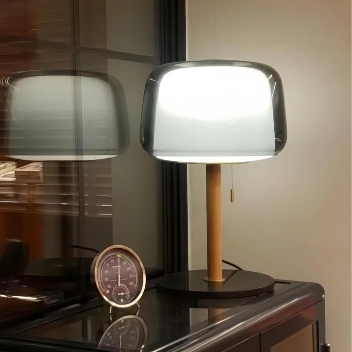 Moderne skandinavische Tischlampe