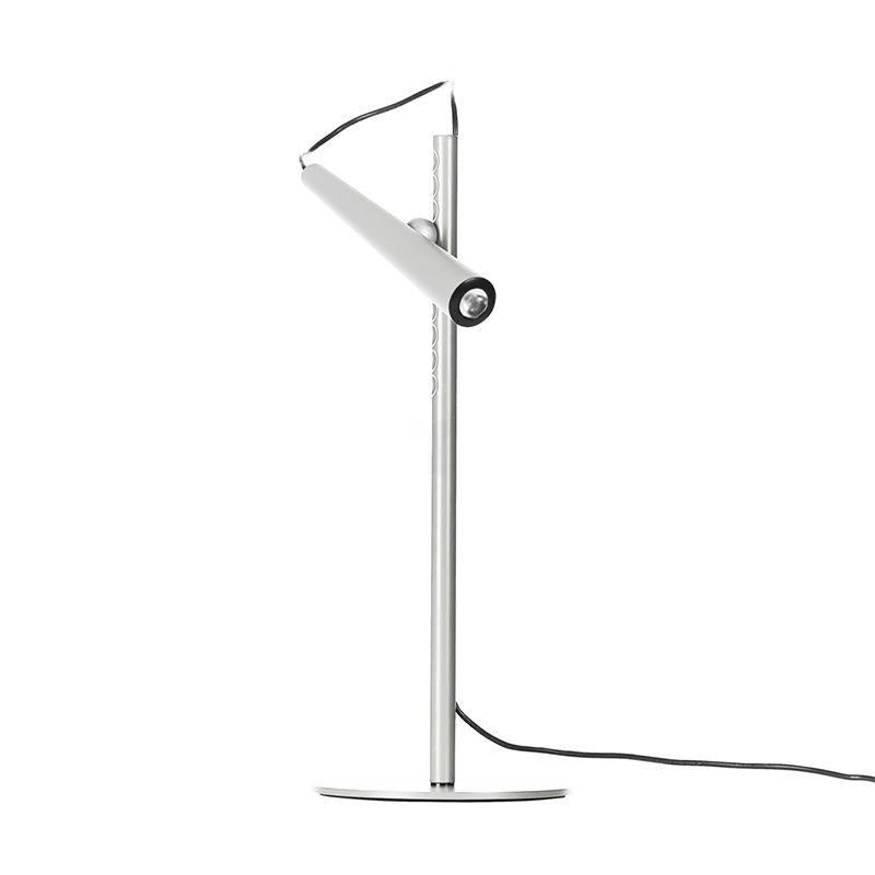 Verstellbare LED-Schreibtischlampe mit sleekem Design