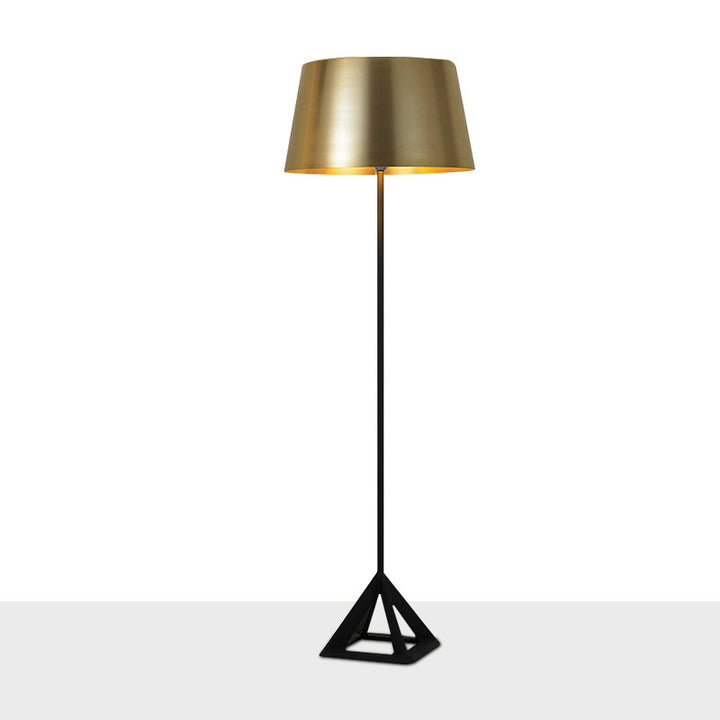 Elegante Tischlampe mit geometrischem Sockel
