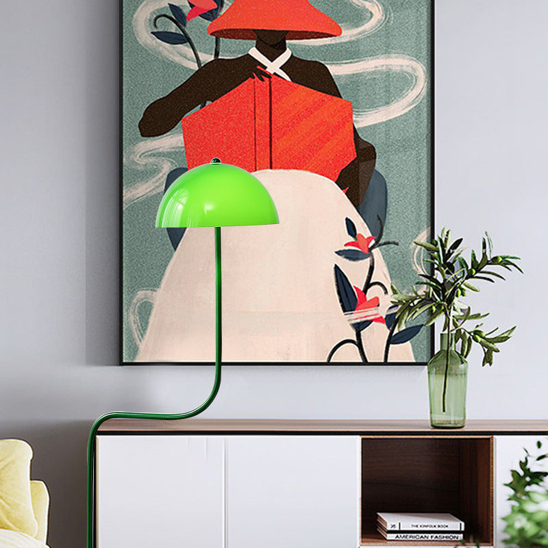 Kurvige moderne Stehlampe