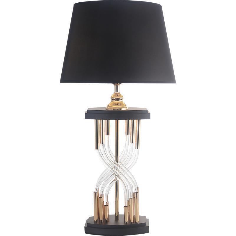 Moderne dekorative Tischlampe mit skulpturalem Sockel