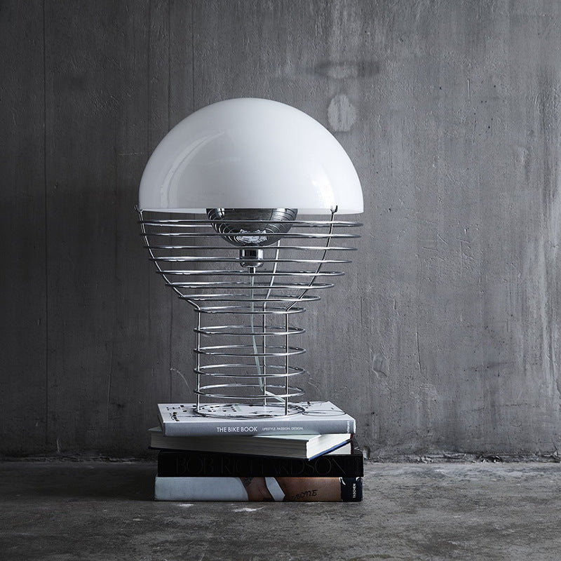 Moderne schlanke Stehlampe