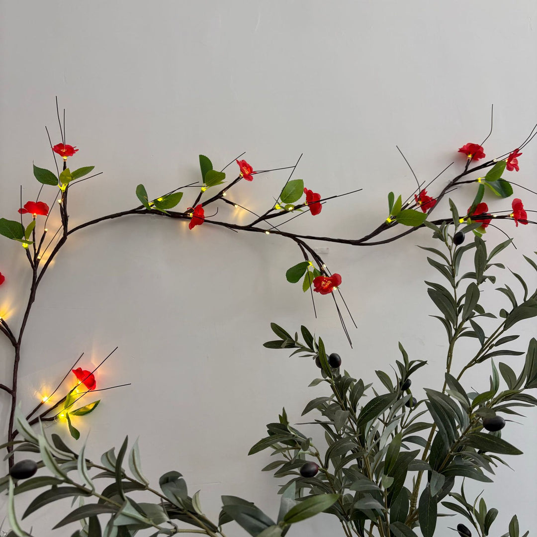 Verschnörkelte LED Kirschblüten Wandleuchte