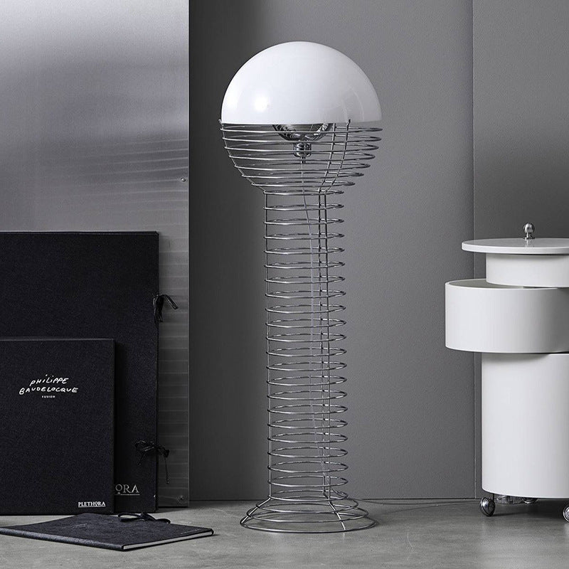 Moderne schlanke Stehlampe