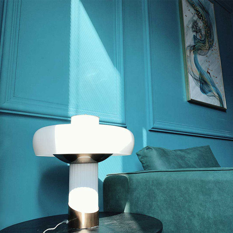 Elegante Retro Tischlampe