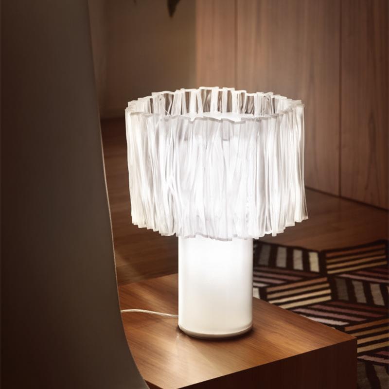 Elegante Texturierte Tischlampe