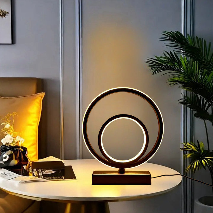Moderne dekorative Tischlampe