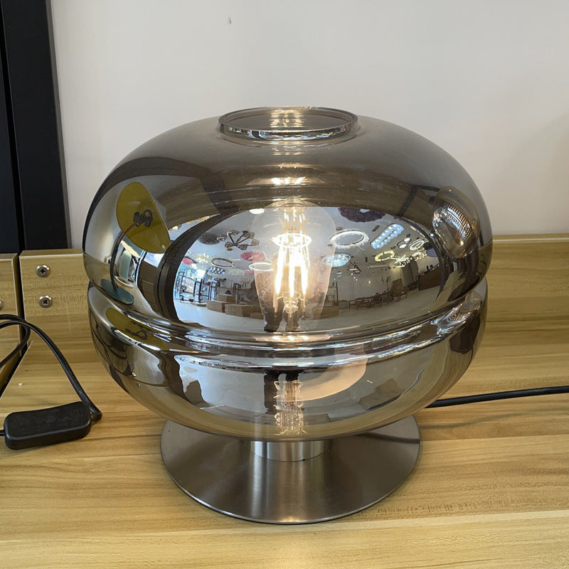 Moderne Tischlampe mit Kristallglas-Schirm