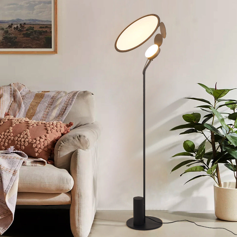 Elegante moderne minimalistische Stehlampe