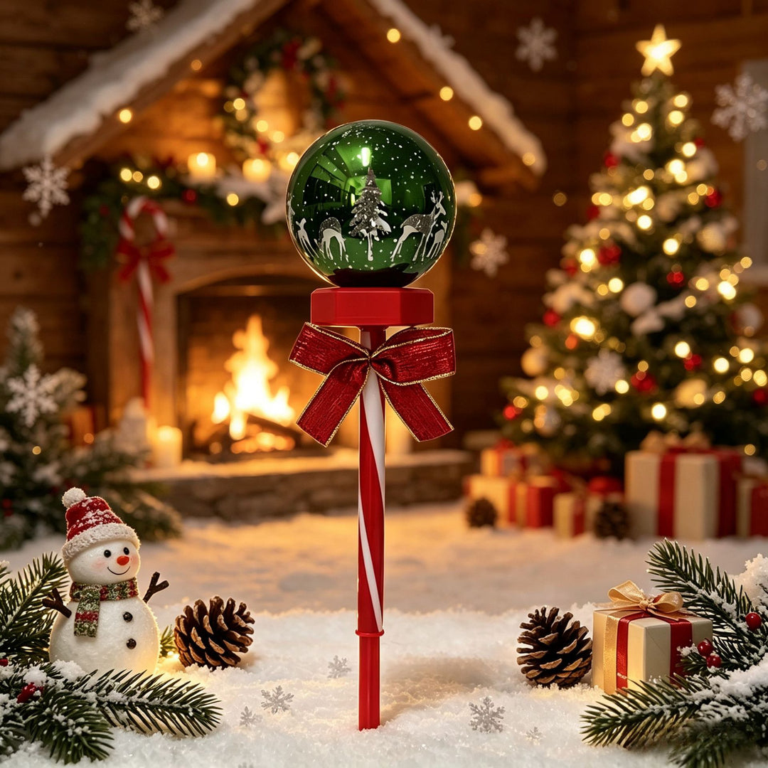 Festliche LED-beleuchtete Weihnachtskugel