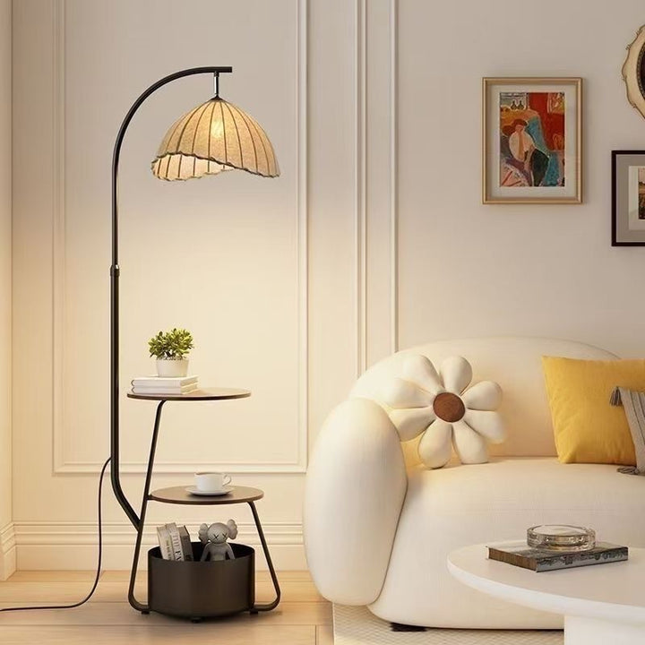 Moderne Bogen Stehlampe mit integriertem Beistelltisch