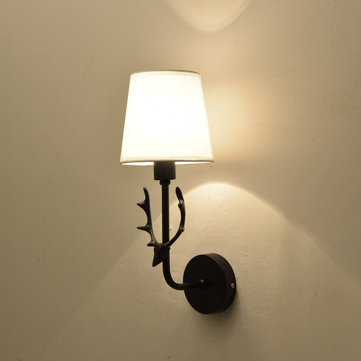 Geweih Wandleuchte