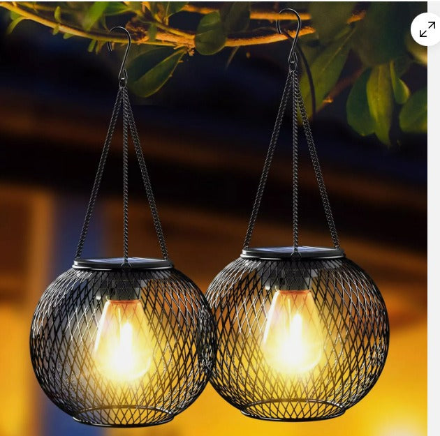 Wetterfeste hängende Solar-LED-Laternen für den Außenbereich mit Metallkäfig, warmem Glas und hängender Kette