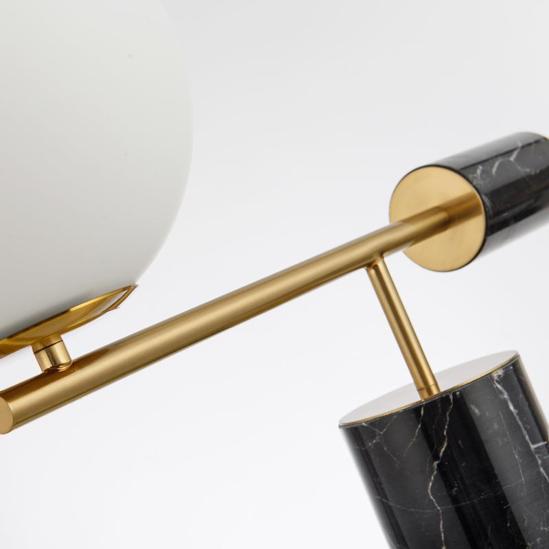 Moderne Minimalistische Tischlampe mit Marmorbasis