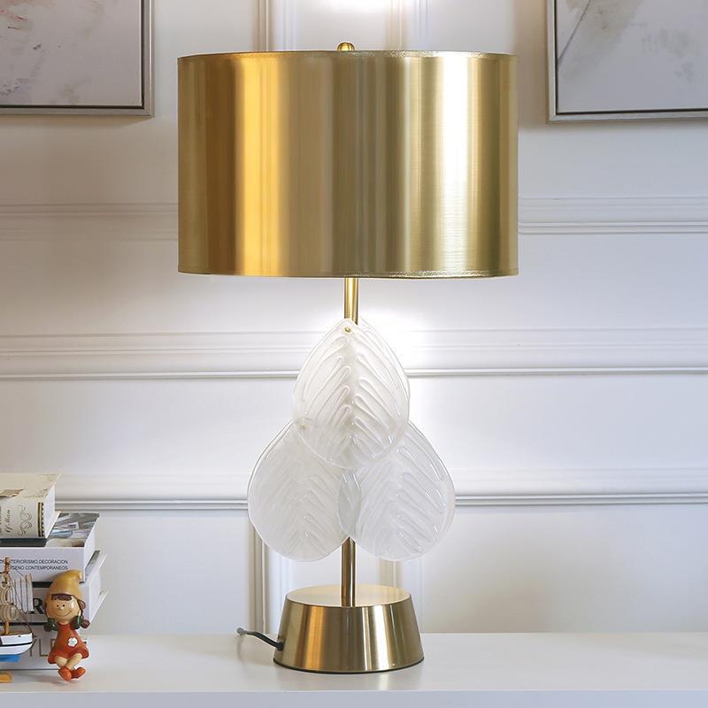 Elegante Blattform Tischlampe