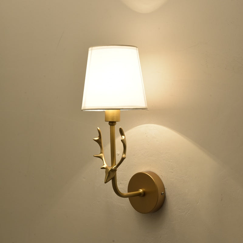 Geweih Wandleuchte