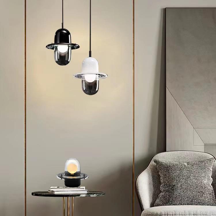Zeitgenössische Tischlampe mit innovativem Design
