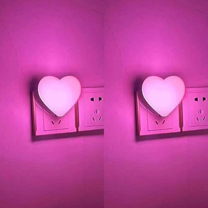 Herzförmiger Plug-In Ambient Nachtlicht mit sanftem LED-Leuchten