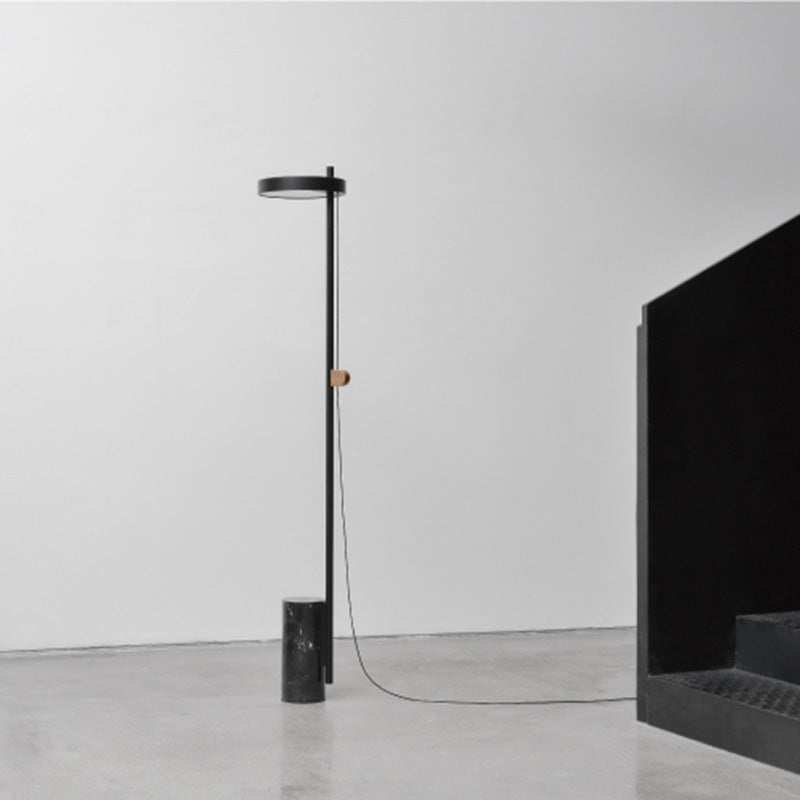 Moderne Skulptur Stehlampe