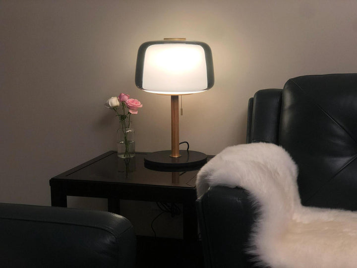 Moderne skandinavische Tischlampe