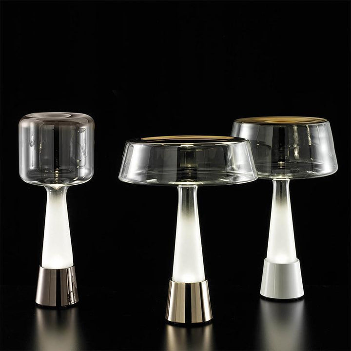 Stilvolle Glas-Tischlampe mit integrierter LED-Beleuchtung