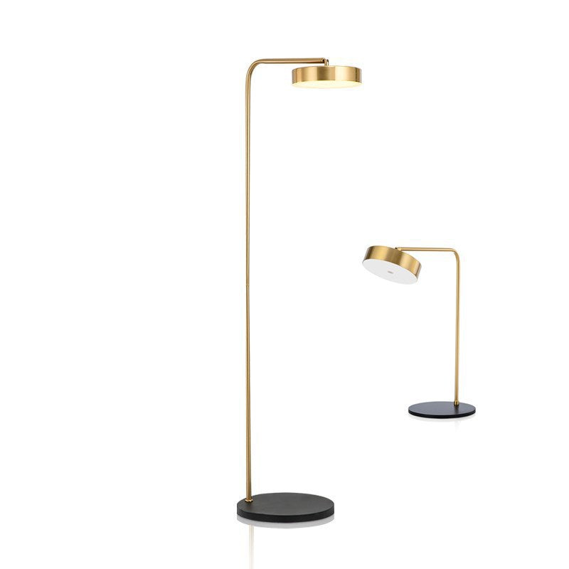 Moderne Stehlampe mit einzigartigem Design