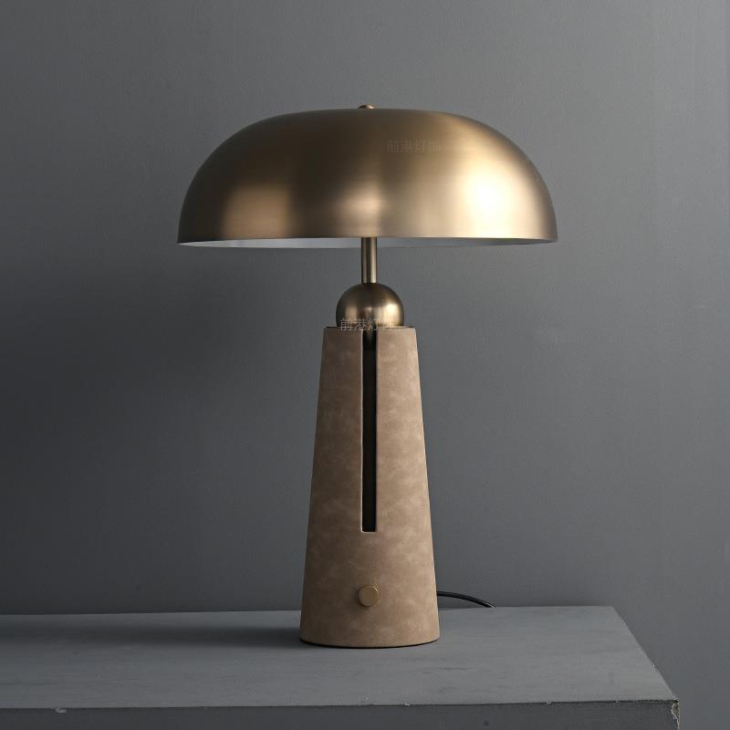 Moderne minimalistische Tischlampe