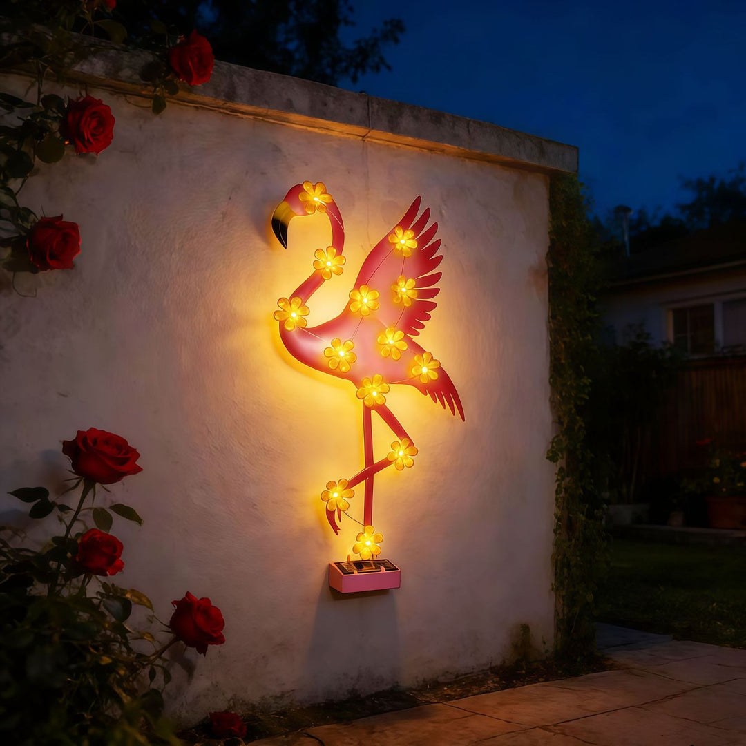 Solarbetriebene Flamingo LED Gartenstehleuchte mit Blumenakzentlampen
