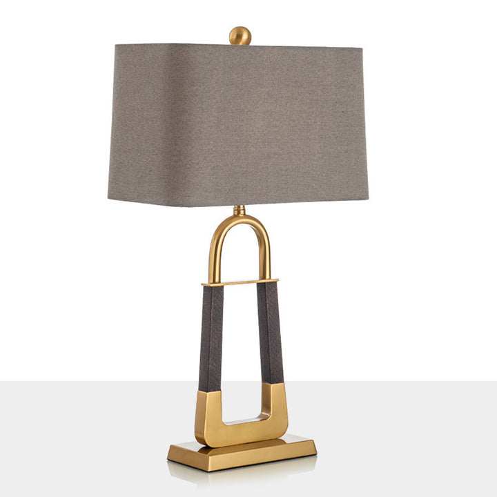 Dekorative Tischlampe mit modernem geometrischem Sockel