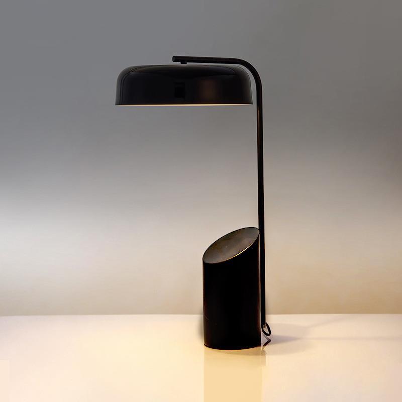 Zeitgenössische Schreibtischlampe