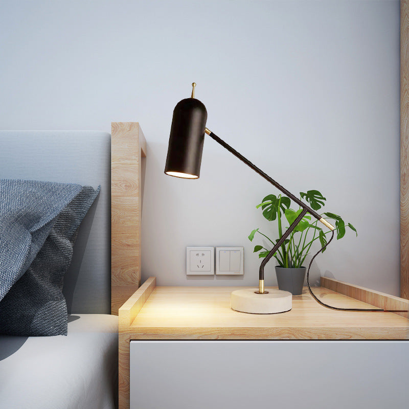 Moderne verstellbare Schreibtischlampe mit Marmorsockel