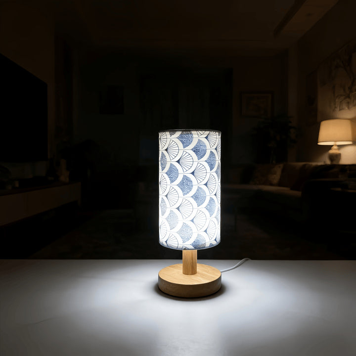 USB-betriebene dekorative Tischlampe mit einstellbarer Helligkeit