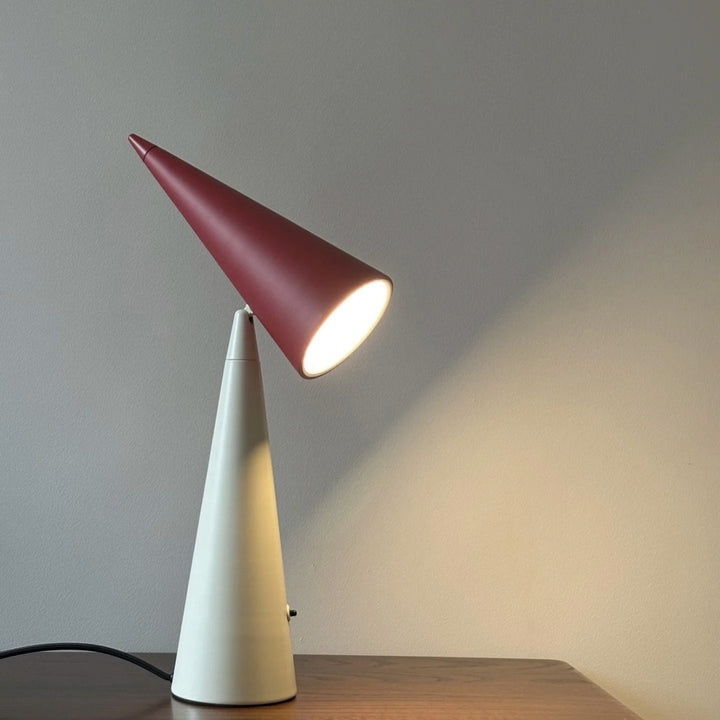 Moderne kunsthandwerkliche Tischlampe