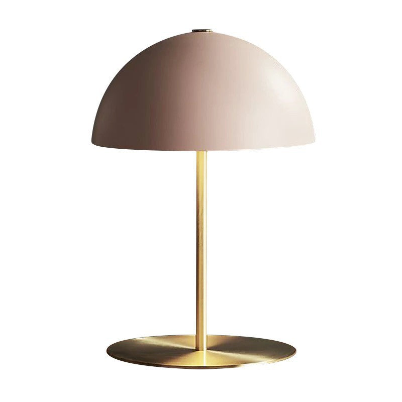 Moderne Minimalistische Tischlampe mit Goldbasis