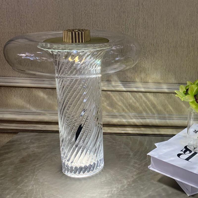 Dekorative Glas Tischlampe