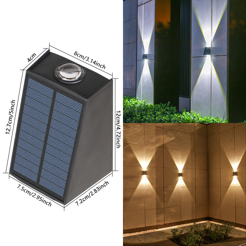 Abgewinkelte bi-direktionale Solar-LED-Wandleuchte-Downlight mit integriertem Photovoltaikpanel und Prismenlinse