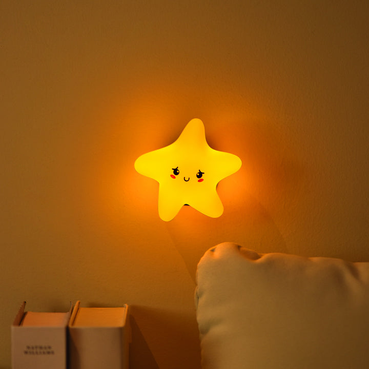 Niedliche LED Wolken Wand Nachtlicht für das Kinderzimmer mit sanfter warmer Ausstrahlung
