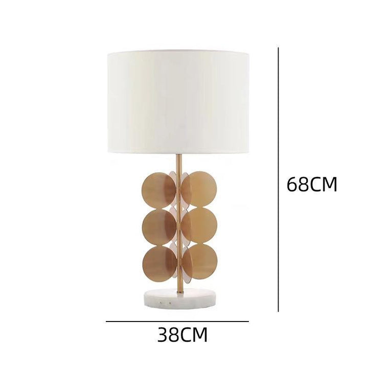 Künstlerische Tischlampe mit modernem geometrischem Design