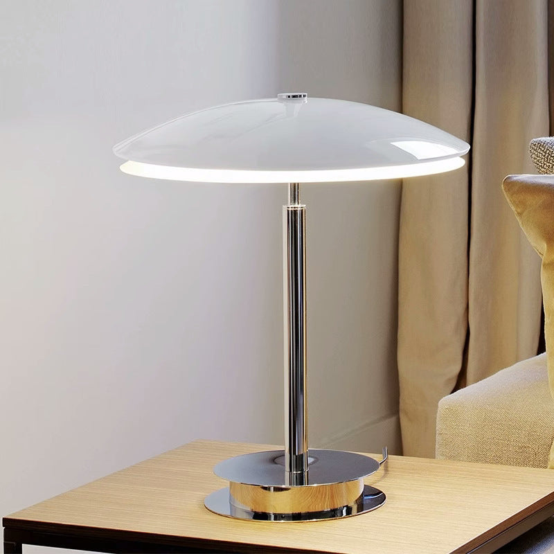 Moderne minimalistische Tischlampe