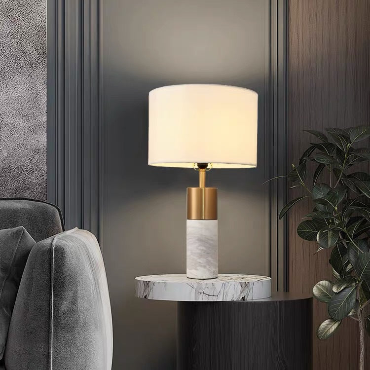 Elegante moderne Tischlampe
